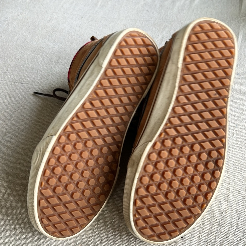 Vans Sk8-Hi MTE All Weather, size 8.5 women’s size; size 7 men’s - Picture 9 of 9